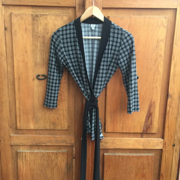 Tristan wrap top - Picture 5 of 5